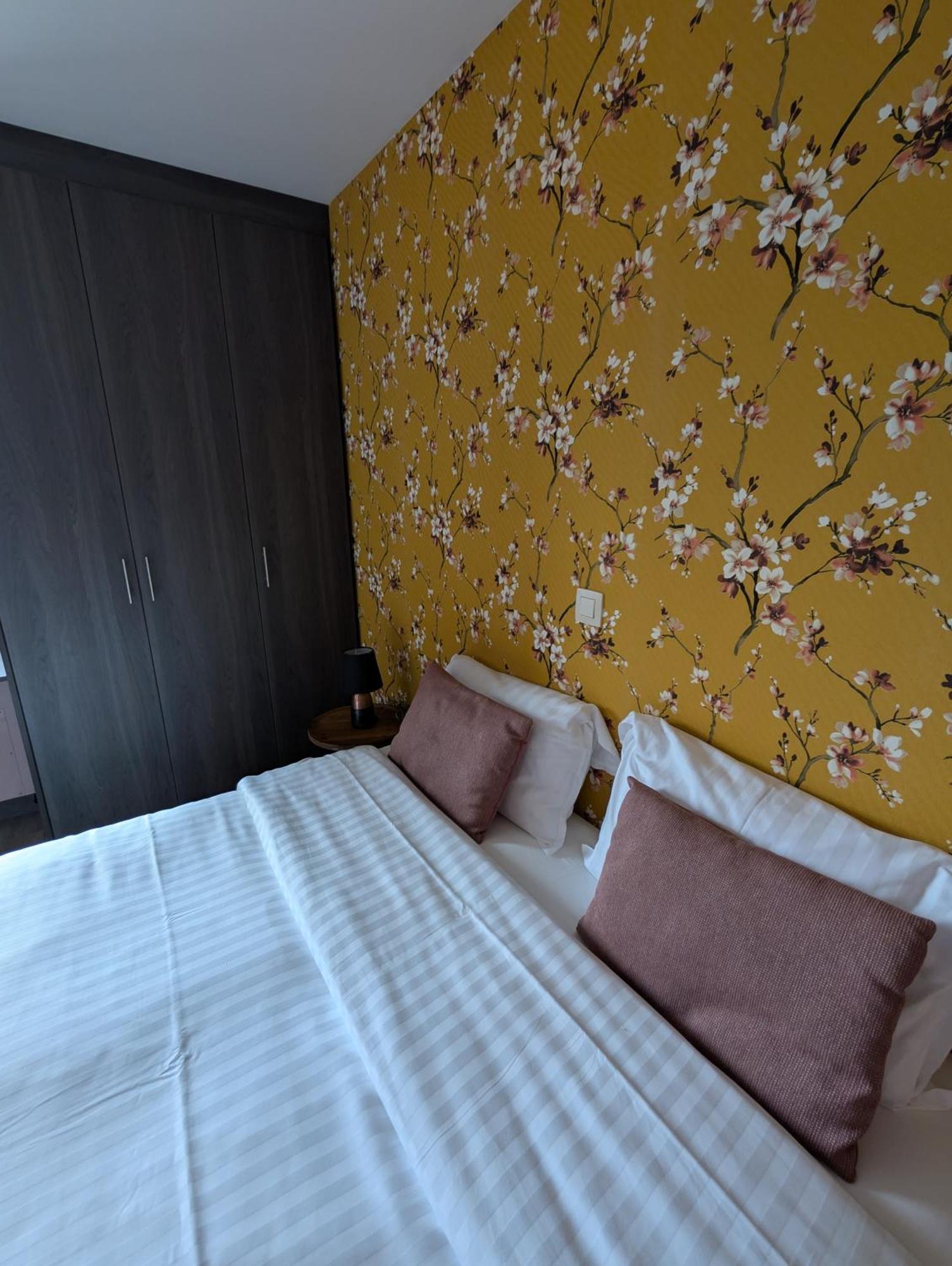 A Fleur De Couette Hotel Auvelais Luaran gambar
