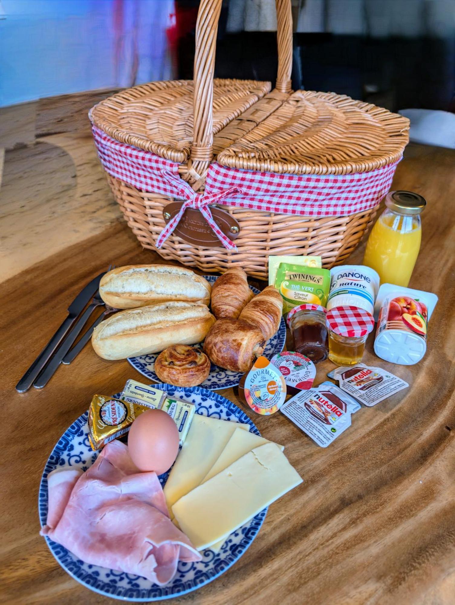 A Fleur De Couette Hotel Auvelais Luaran gambar